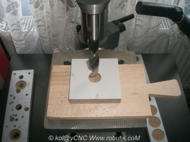 Lead-screw-bearing-mount-05